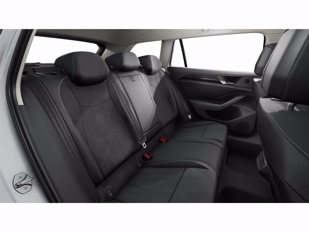 VOLKSWAGEN Nuova Passat Business 1.5 TSI eHybrid 150 kW (204 CV) DSG